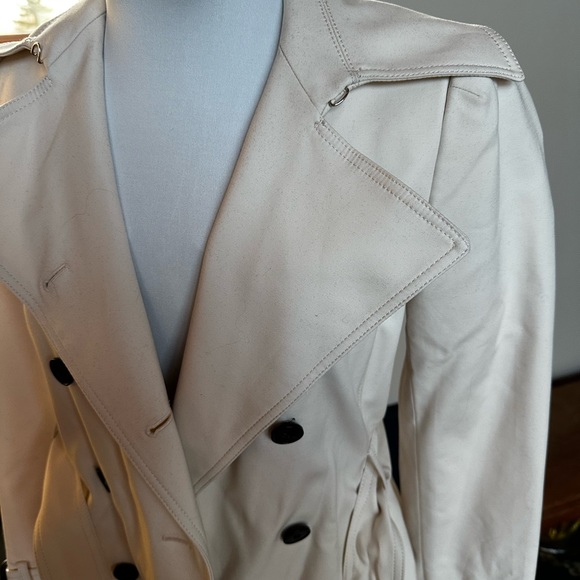 Club Monaco cream coloured trench - Picture 2 of 7